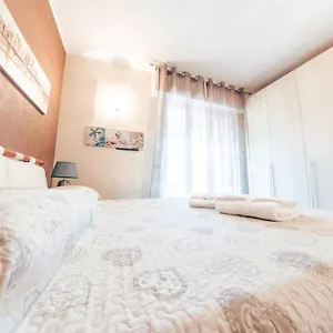Casa Luca Flexyrent - Parking - A C - Wifi , Rapallo Italien